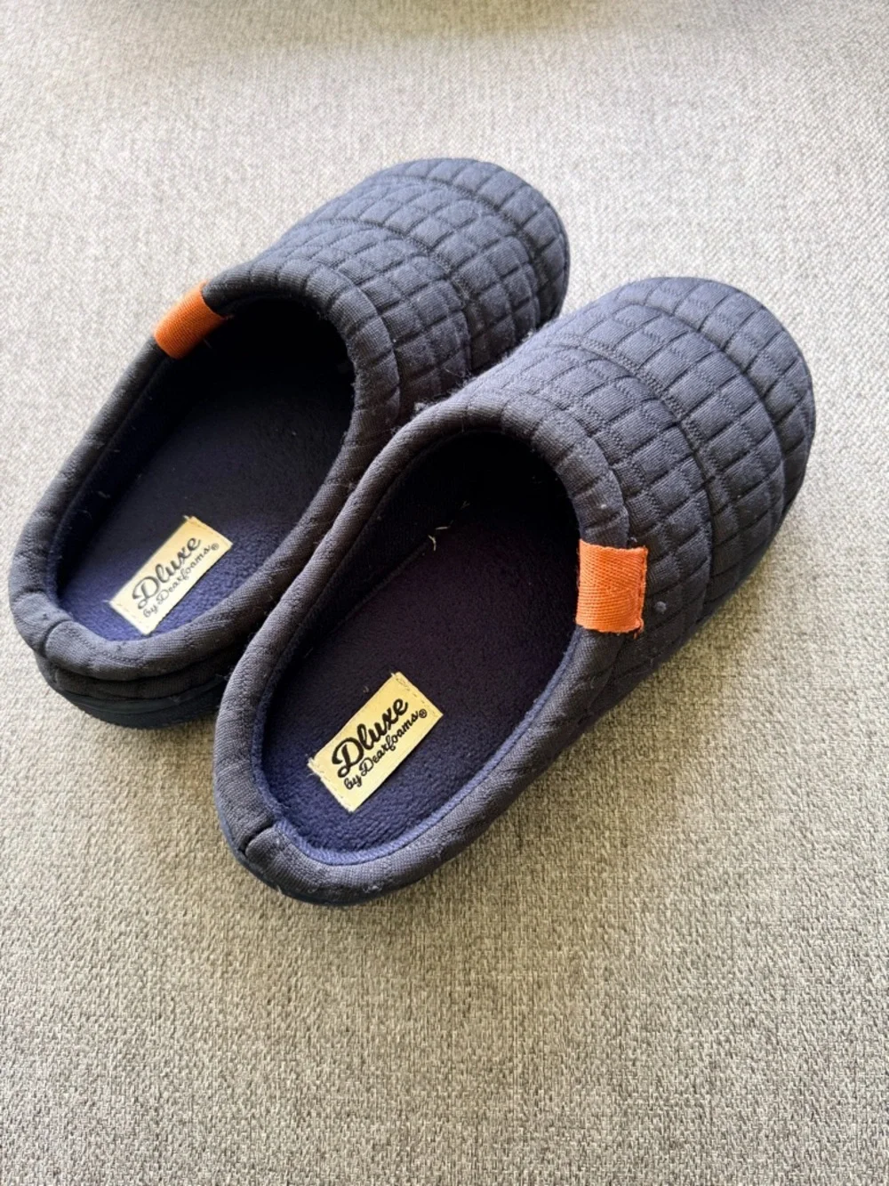 Dearfoams DLuxe Quilted Slippers Kids 2–3 Black Cozy Slip On House Shoes